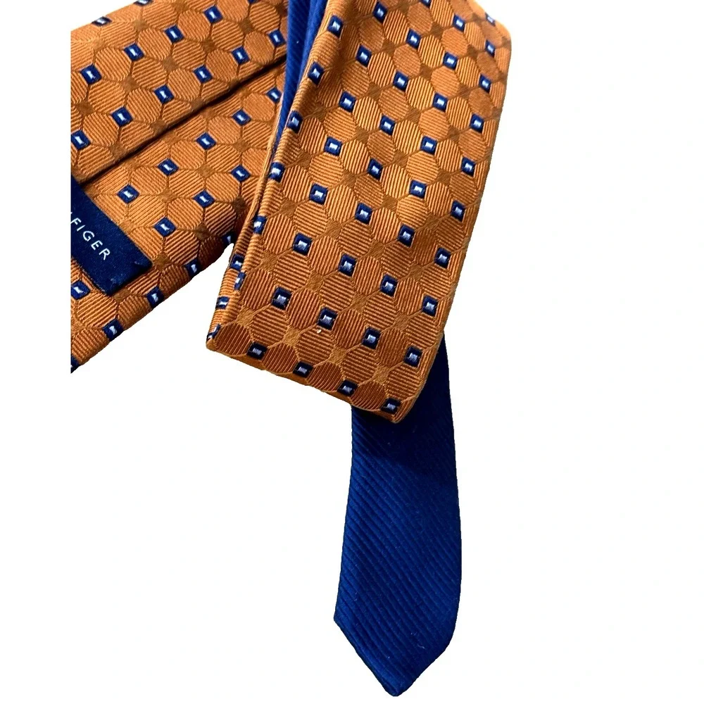 Tommy‎ Hilfiger Neck Tie Micro Pattern in Orange / Navy Blue